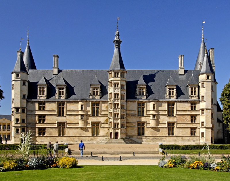 Nevers